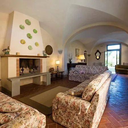فيلة Montefoscoli Sleeps 8 Pool Wifi Peccioli